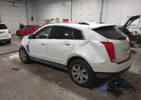 2015 Cadillac Srx Luxury Collection z USA, uszkodzony, nr VIN 3GYFNEE38FS625219
